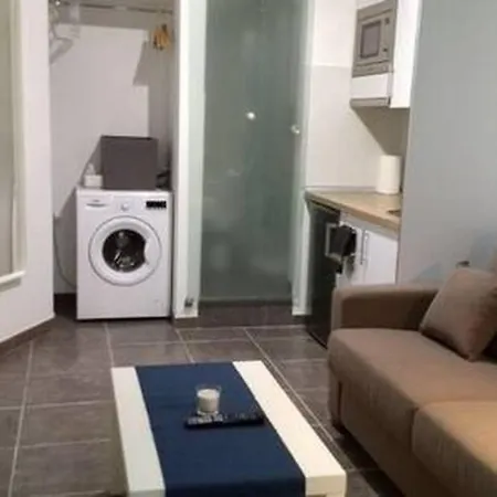 Apartment Renovated Near The Sea