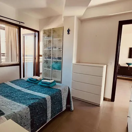 Renovated Near The Sea Apartment