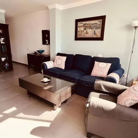 Renovated Near The Sea Apartment *